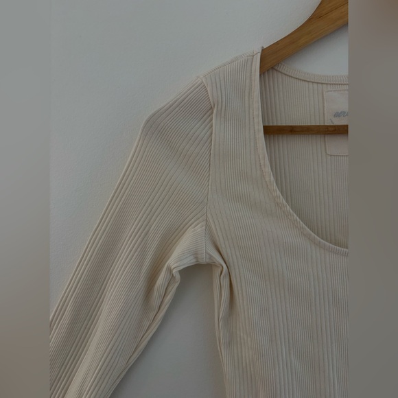NWT Aerie Ribbed Cream Long sleeve Bodysuit Size Small Body Contouring - Picture 3 of 7